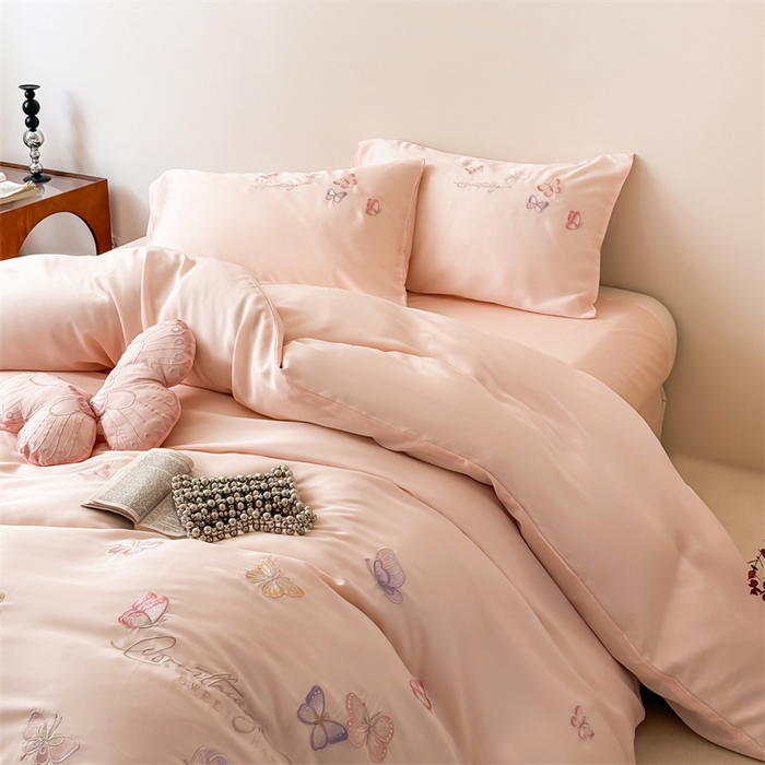 91家纺网 家纺一手货源 找家纺 优贝家纺 2026新款100%莱赛尔天丝面料刺绣四件套-蝶引系列 蝶引-粉