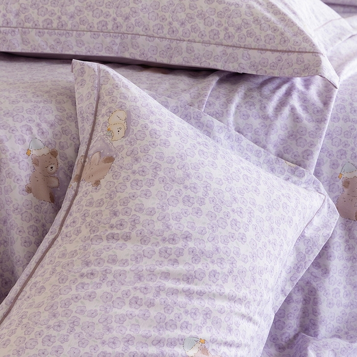 91家纺网 家纺一手货源 找家纺 立奥被业 2026新品冰丝棉夏被四件套竹节纱夏被四件套 熊可可-紫