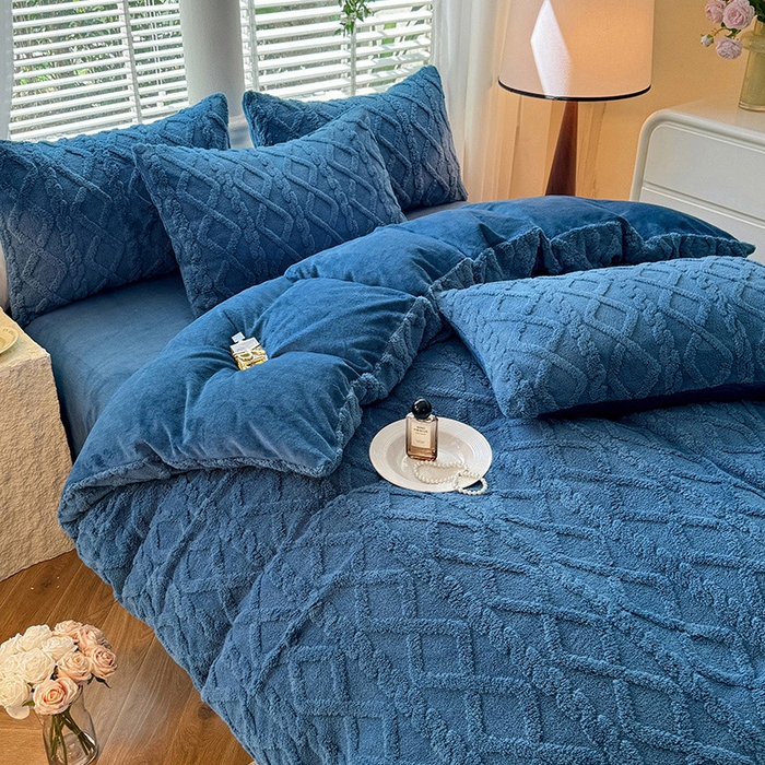 91家纺网 家纺一手货源 找家纺 沐珩家纺 2026新款亲肤舒适加厚保暖塔芙绒牛奶绒系列四件套 莱茵蓝