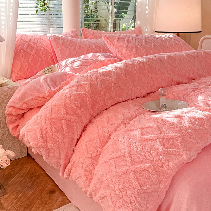 91家纺网 家纺一手货源 找家纺 沐珩家纺 2026新款亲肤舒适加厚保暖塔芙绒牛奶绒系列四件套 樱花粉