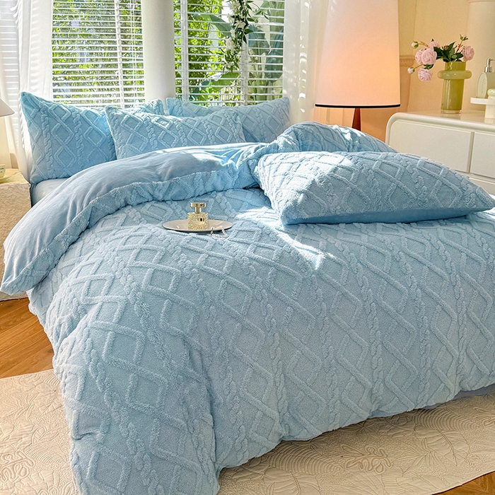 91家纺网 家纺一手货源 找家纺 沐珩家纺 2026新款亲肤舒适加厚保暖塔芙绒牛奶绒系列四件套 冰川蓝