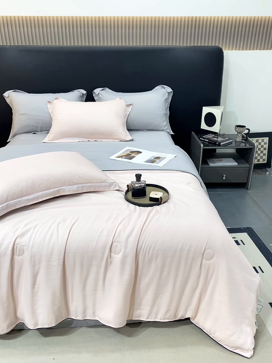 91家纺网 家纺一手货源 找家纺 优贝家纺 2026新款100%莱赛尔纯色天丝面料夏被四件套终版 少女粉