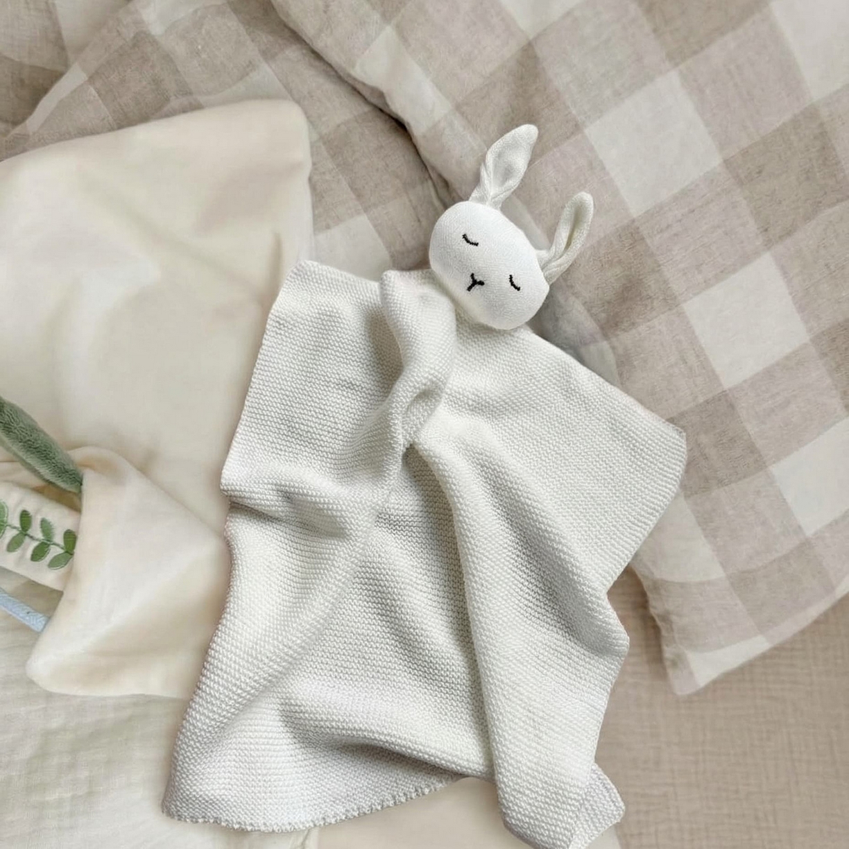 91家纺网 家纺一手货源 找家纺 （总）暖绵绵家纺 2026新款宝宝的好玩伴萌兔安抚巾新生儿陪睡软玩偶-安心兔