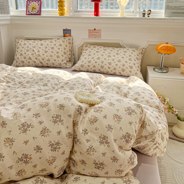 91家纺网 家纺一手货源 找家纺 亿梵家居 2025新款A类母婴级有氧全棉纯棉双层纱纯棉印花四件套-叠拍图晨曦