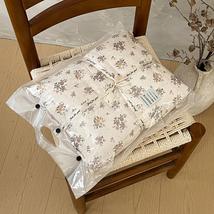 91家纺网 家纺一手货源 找家纺 亿梵家居 2025新款A类母婴级有氧全棉纯棉双层纱纯棉印花四件套-叠拍图晨曦