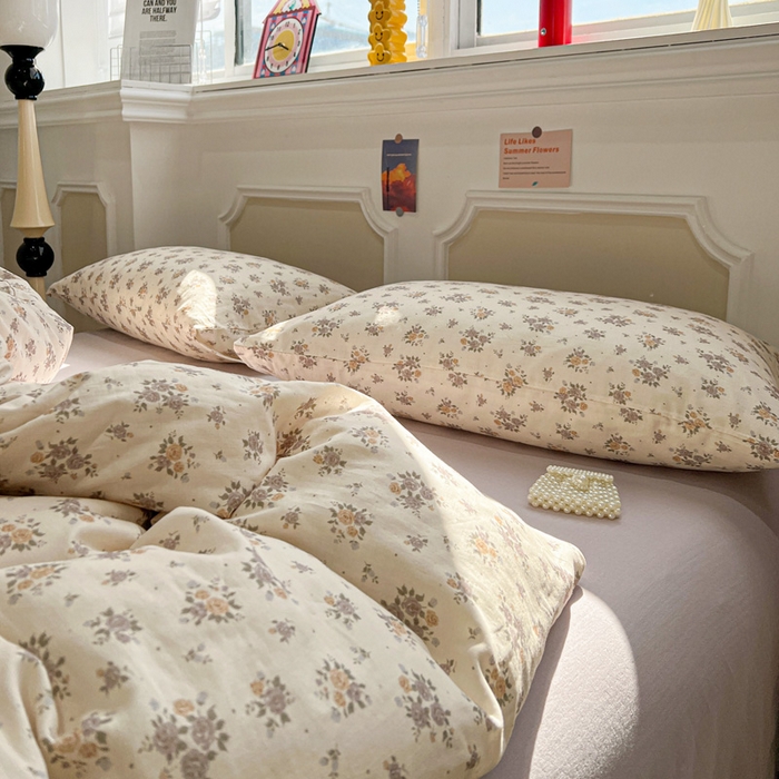 91家纺网 家纺一手货源 找家纺 亿梵家居 2025新款A类母婴级有氧全棉纯棉双层纱纯棉印花四件套-叠拍图晨曦