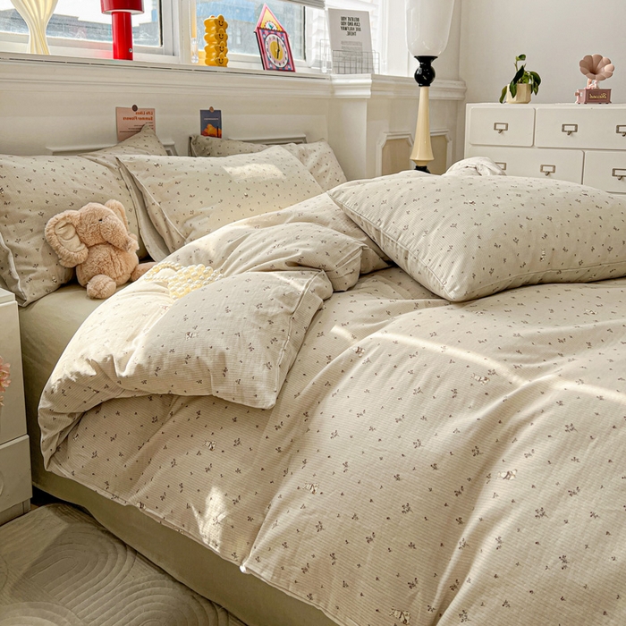 91家纺网 家纺一手货源 找家纺 亿梵家居 2025新款A类母婴级有氧全棉纯棉双层纱纯棉印花四件套-叠拍图春夏气息