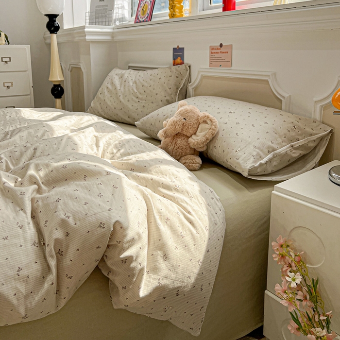 91家纺网 家纺一手货源 找家纺 亿梵家居 2025新款A类母婴级有氧全棉纯棉双层纱纯棉印花四件套-叠拍图春夏气息