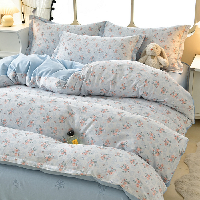 91家纺网 家纺一手货源 找家纺 绘萱家居 2026直播爆款一字绣吊边款纯棉100%全棉四件套印花百分百（喷气高品质） 春萌-兰