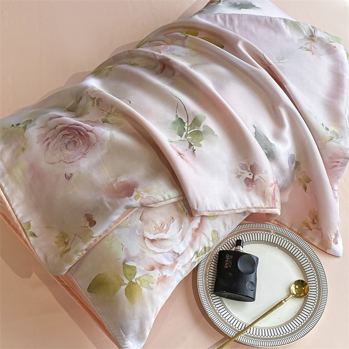 91家纺网 家纺一手货源 找家纺 优贝家纺 2026新款100%莱赛尔天丝面料数码印花天丝夏被四件套 陌上花开-粉