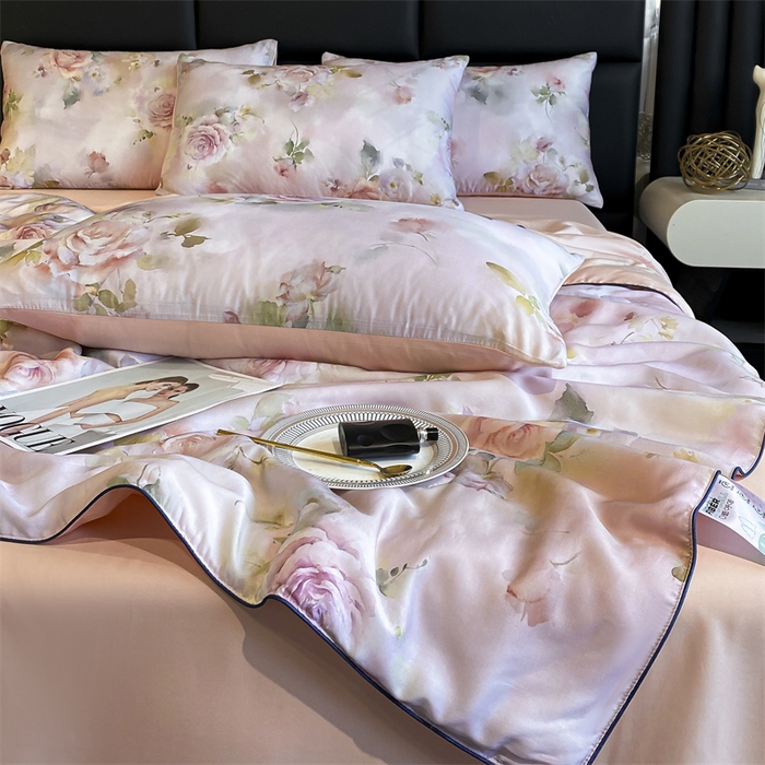 91家纺网 家纺一手货源 找家纺 优贝家纺 2026新款100%莱赛尔天丝面料数码印花天丝夏被四件套 陌上花开-粉
