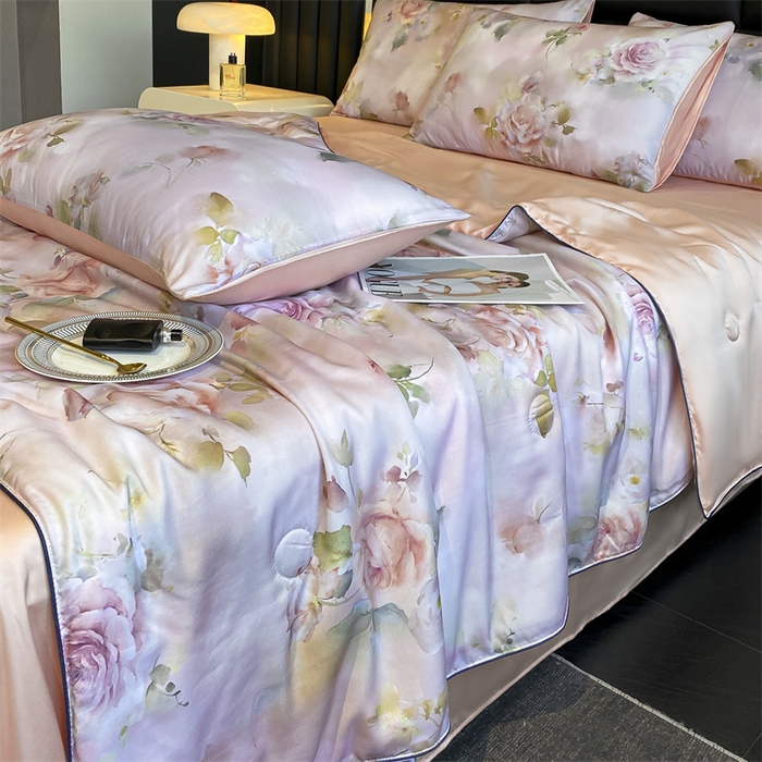 91家纺网 家纺一手货源 找家纺 优贝家纺 2026新款100%莱赛尔天丝面料数码印花天丝夏被四件套 陌上花开-粉