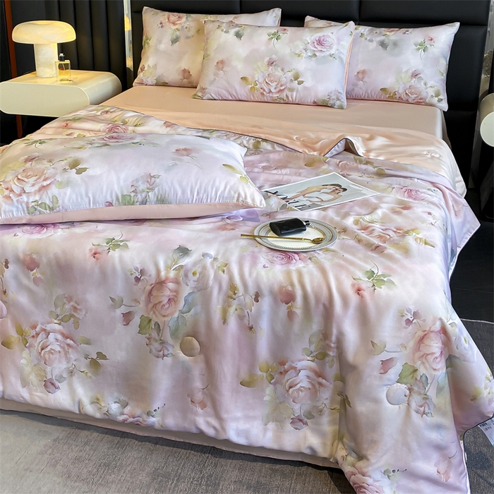 91家纺网 家纺一手货源 找家纺 优贝家纺 2026新款100%莱赛尔天丝面料数码印花天丝夏被四件套 陌上花开-粉