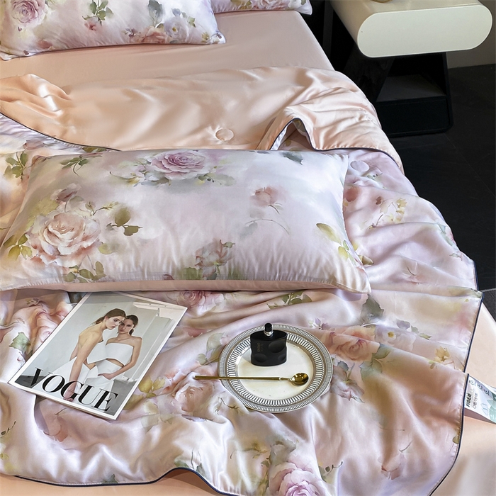 91家纺网 家纺一手货源 找家纺 优贝家纺 2026新款100%莱赛尔天丝面料数码印花天丝夏被四件套 陌上花开-粉