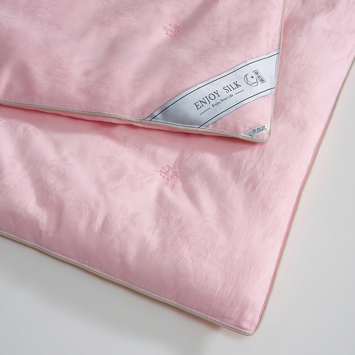 91家纺网 家纺一手货源 找家纺 茧月家纺 2026新款全棉蚕丝被100%柞蚕丝 纯手工蚕丝夏被 国标合格品支持检测 牡丹花-粉玉