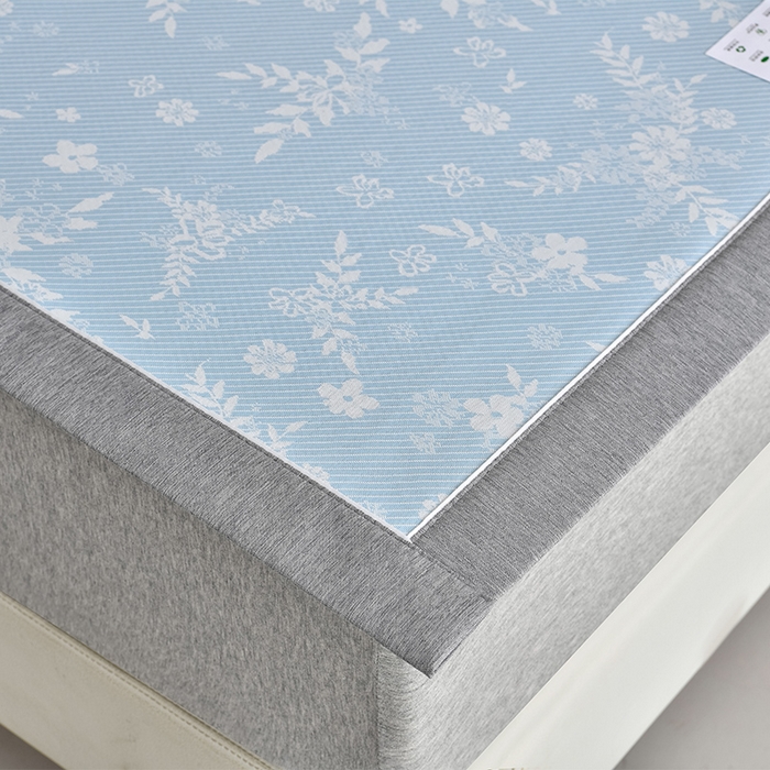 91家纺网 家纺一手货源 找家纺 小牛席业 2026新款半定位小提花凉感冰丝席系列凉席藤席冰藤双面席冰丝席竹席凉席空调席草席三件套 蓝色