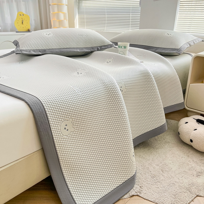 91家纺网 家纺一手货源 找家纺 （总）凯罗 2026新款可水洗凉豆豆夏季席子凉席三件套