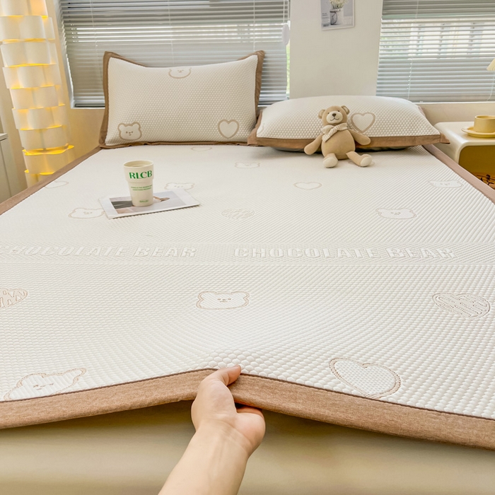 91家纺网 家纺一手货源 找家纺 （总）凯罗 2026新款可水洗凉豆豆夏季席子凉席三件套