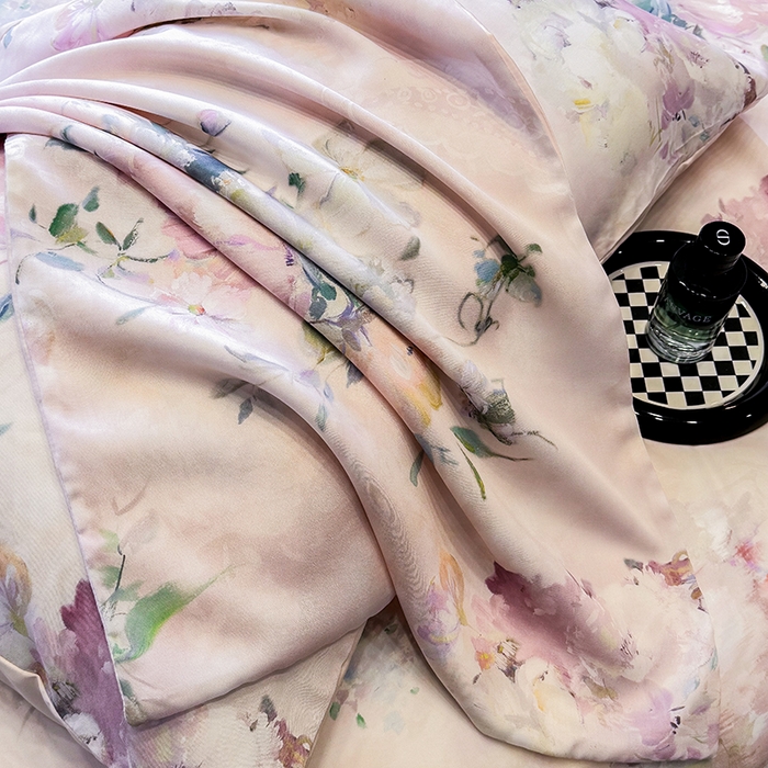 91家纺网 家纺一手货源 找家纺 绒棉世家 2026新款100%莱赛尔天丝面料数码印花四件套 桃花朵朵