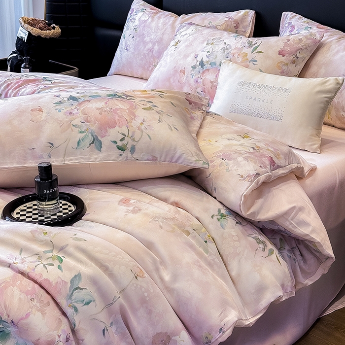 91家纺网 家纺一手货源 找家纺 绒棉世家 2026新款100%莱赛尔天丝面料数码印花四件套 桃花朵朵