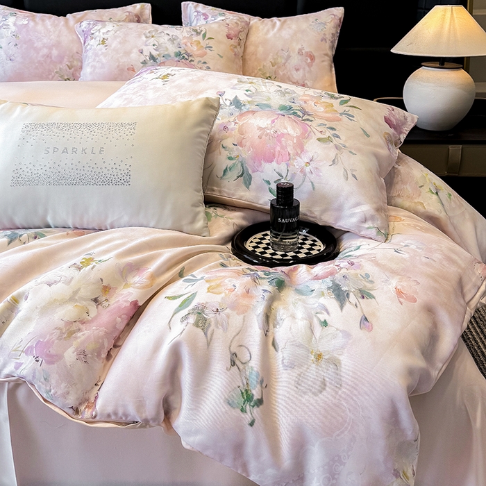 91家纺网 家纺一手货源 找家纺 绒棉世家 2026新款100%莱赛尔天丝面料数码印花四件套 桃花朵朵