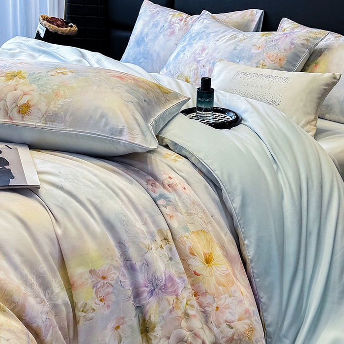 91家纺网 家纺一手货源 找家纺 绒棉世家 2026新款100%莱赛尔天丝面料数码印花四件套 蓝花遍地