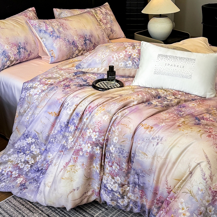 91家纺网 家纺一手货源 找家纺 绒棉世家 2026新款100%莱赛尔天丝面料数码印花四件套 紫花遍地