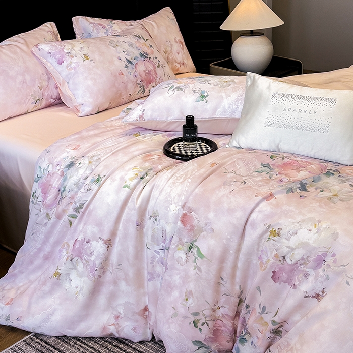 91家纺网 家纺一手货源 找家纺 绒棉世家 2026新款100%莱赛尔天丝面料数码印花四件套 桃花朵朵