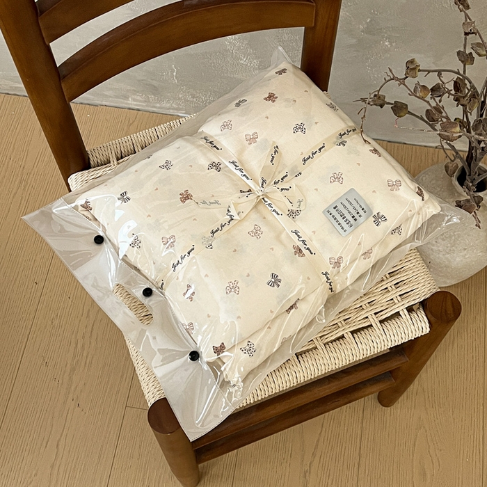91家纺网 家纺一手货源 找家纺 亿梵家居 2025新款A类母婴级有氧全棉纯棉双层纱纯棉印花四件套-叠拍图蝴蝶结