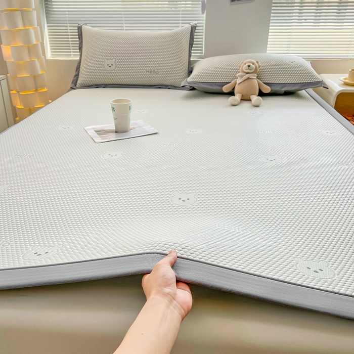 凯罗 2026新款可水洗凉豆豆夏季席子凉席三件套 Hello--熊