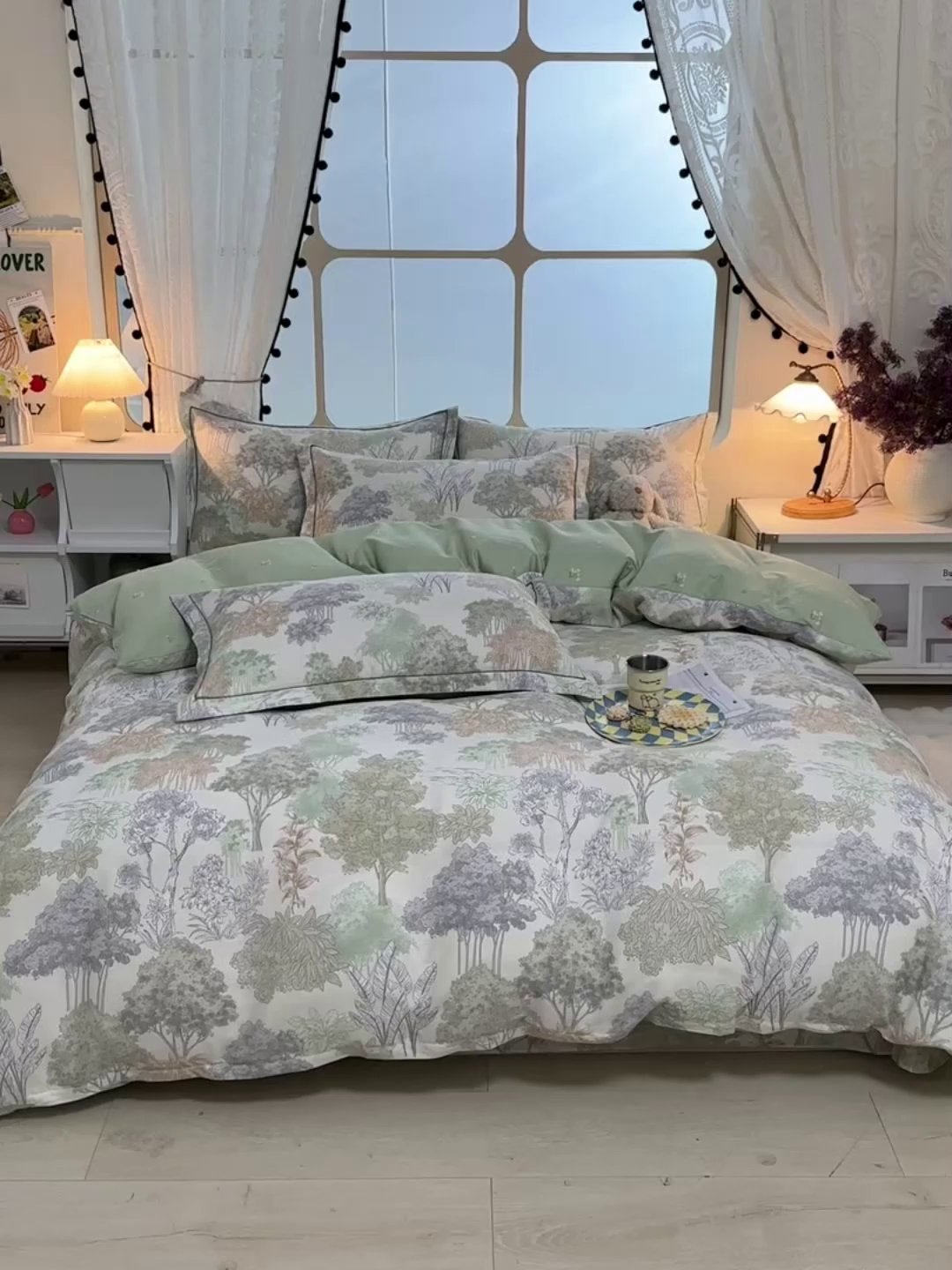 91家纺网 家纺一手货源 找家纺 绘萱家居 2026直播爆款一字绣吊边款纯棉100%全棉四件套印花百分百（喷气高品质） 绿叶森林