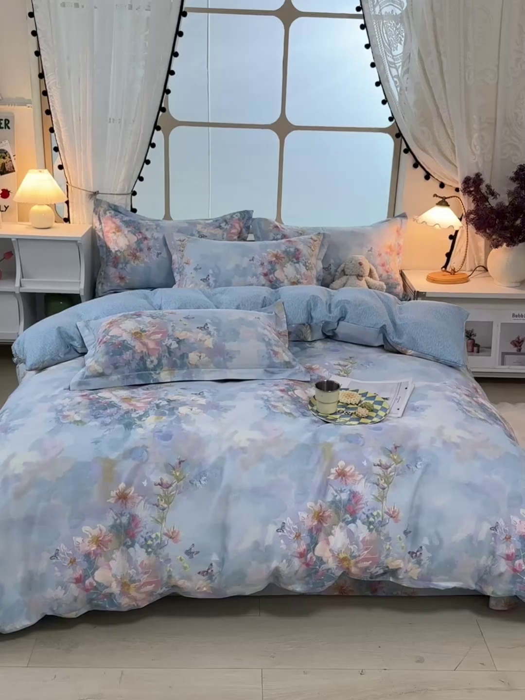 91家纺网 家纺一手货源 找家纺 绘萱家居 2026直播爆款一字绣吊边款纯棉100%全棉四件套印花百分百（喷气高品质） 水彩花境