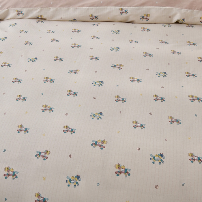 91家纺网 家纺一手货源 找家纺 绘萱家居 2026直播爆款一字绣吊边款纯棉100%全棉四件套印花百分百（喷气高品质） 小马浅浅