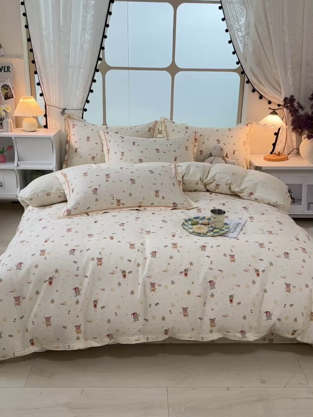 91家纺网 家纺一手货源 找家纺 绘萱家居 2026直播爆款一字绣吊边款纯棉100%全棉四件套印花百分百（喷气高品质） 小町的家