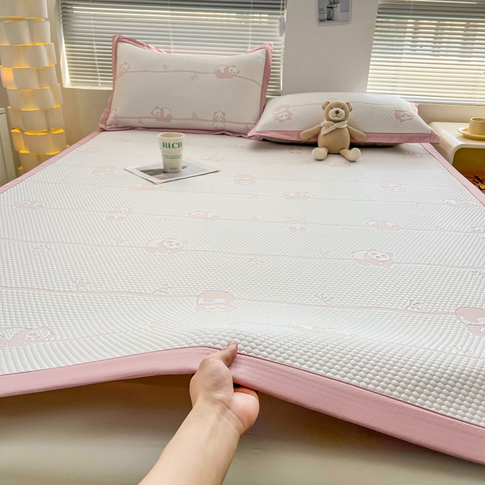 凯罗 2026新款可水洗凉豆豆夏季席子凉席三件套 敦敦熊--浅粉