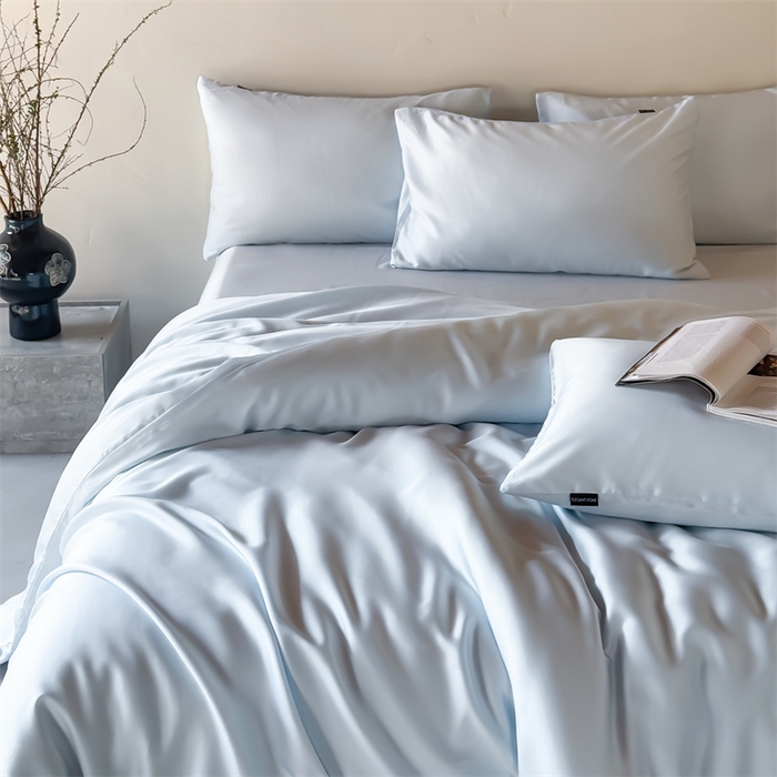 91家纺网 家纺一手货源 找家纺 绒棉世家 2026新款天丝面料纯色100%莱赛尔天丝面料四件套 水波蓝+浅灰