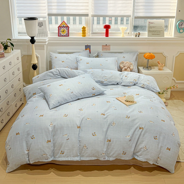 91家纺网 家纺一手货源 找家纺 亿梵家居 2025新款A类母婴级有氧全棉纯棉双层纱纯棉印花四件套-叠拍图猫咪绣球