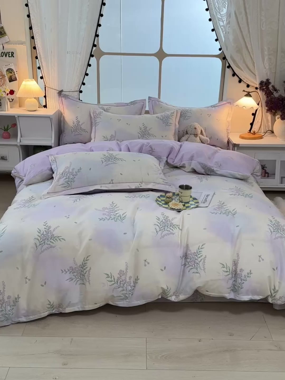 91家纺网 家纺一手货源 找家纺 绘萱家居 2026直播爆款一字绣吊边款纯棉100%全棉四件套印花百分百（喷气高品质） 紫藤花