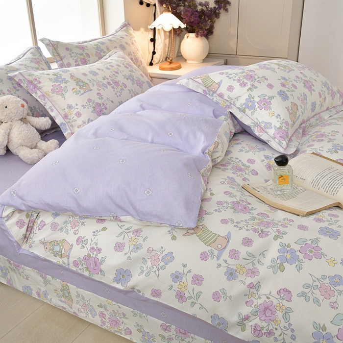 91家纺网 家纺一手货源 找家纺 绘萱家居 2026直播爆款一字绣吊边款纯棉100%全棉四件套印花百分百（喷气高品质） 紫樱小兔