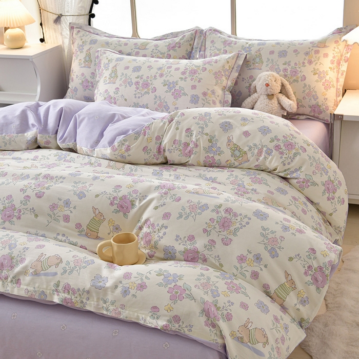 91家纺网 家纺一手货源 找家纺 绘萱家居 2026直播爆款一字绣吊边款纯棉100%全棉四件套印花百分百（喷气高品质） 紫樱小兔