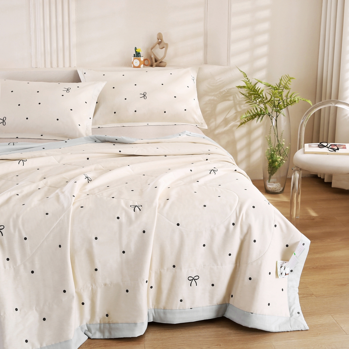 91家纺网 家纺一手货源 找家纺 米萝家居 2026新款里外全棉夏被纯棉棉棉花夏凉被空调被 被子被芯 波点蝴蝶结-咖
