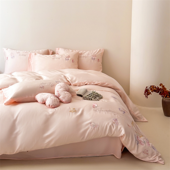 91家纺网 家纺一手货源 找家纺 绒棉世家 2026新款100%莱赛尔天丝面料刺绣四件套-蝶引系列 蝶引-粉