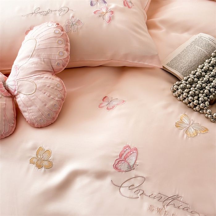 91家纺网 家纺一手货源 找家纺 绒棉世家 2026新款100%莱赛尔天丝面料刺绣四件套-蝶引系列 蝶引-粉