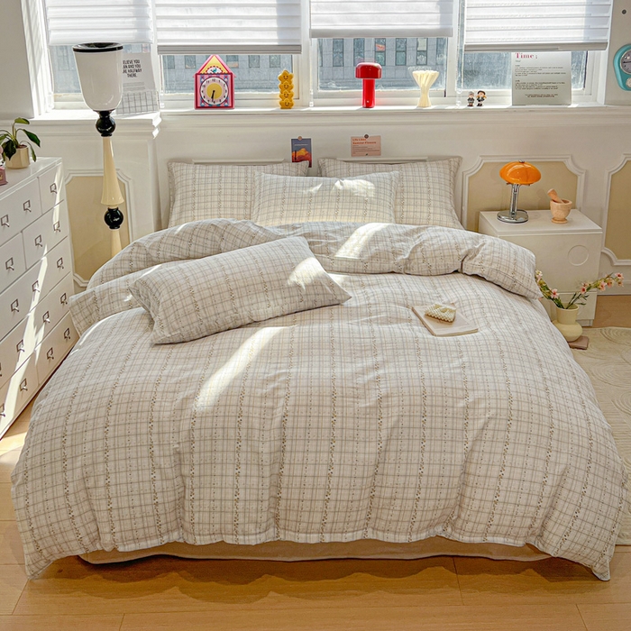 91家纺网 家纺一手货源 找家纺 亿梵家居 2025新款A类母婴级有氧全棉纯棉双层纱纯棉印花四件套-叠拍图浅韵