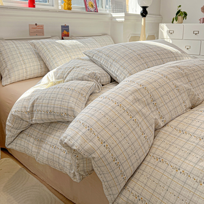 91家纺网 家纺一手货源 找家纺 亿梵家居 2025新款A类母婴级有氧全棉纯棉双层纱纯棉印花四件套-叠拍图浅韵