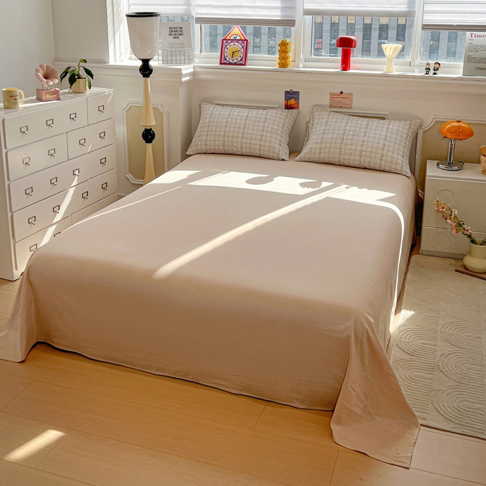 91家纺网 家纺一手货源 找家纺 亿梵家居 2025新款A类母婴级有氧全棉纯棉双层纱纯棉印花四件套-叠拍图浅韵