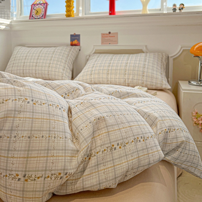 91家纺网 家纺一手货源 找家纺 亿梵家居 2025新款A类母婴级有氧全棉纯棉双层纱纯棉印花四件套-叠拍图浅韵