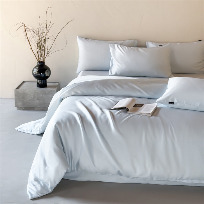 91家纺网 家纺一手货源 找家纺 优贝家纺 2026新款天丝面料纯色100%莱赛尔天丝面料四件套 水波蓝+浅灰