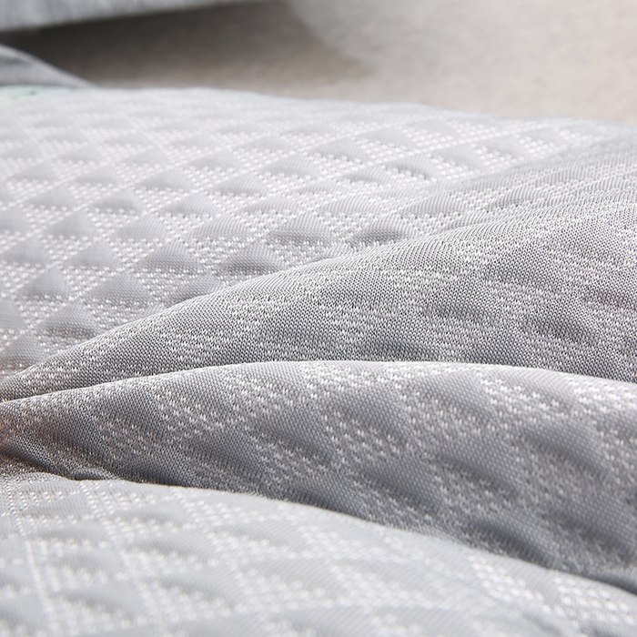 91家纺网 家纺一手货源 找家纺 小牛席业 2026新款7D小三角按摩-冷感豆豆夏凉枕套夏天枕套冰丝枕套竹枕套藤枕套冰藤枕套 灰色