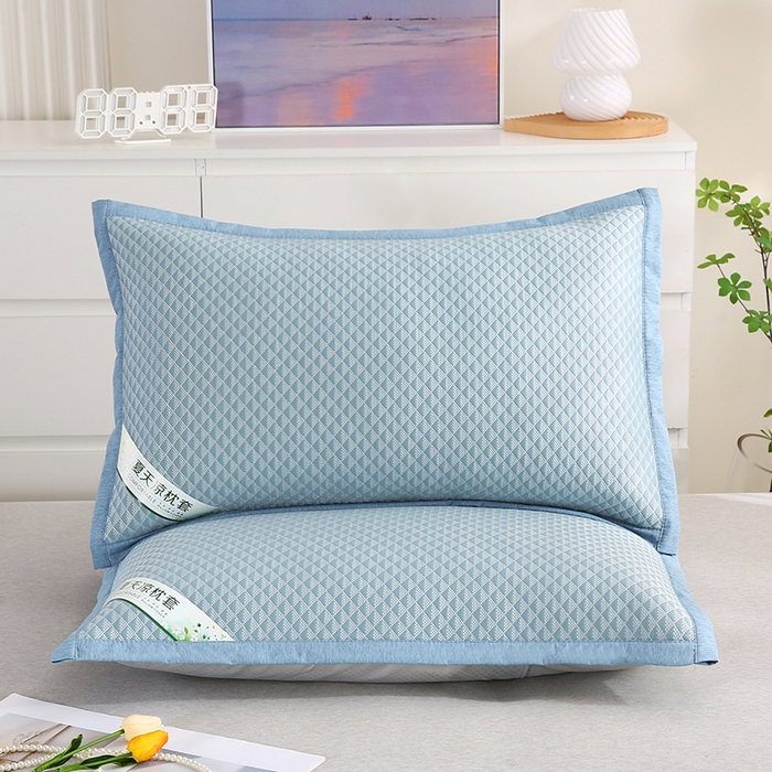 91家纺网 家纺一手货源 找家纺 小牛席业 2026新款7D小三角按摩-冷感豆豆夏凉枕套夏天枕套冰丝枕套竹枕套藤枕套冰藤枕套 蓝色